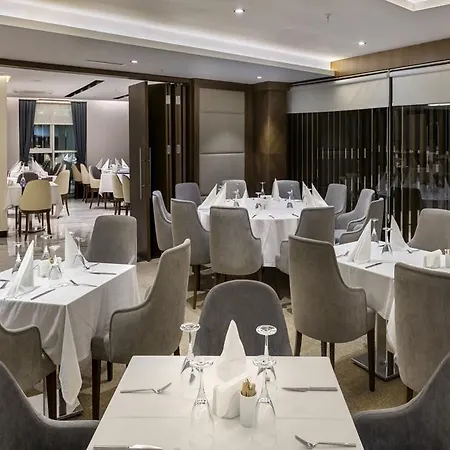 Hotel B Business & 5*