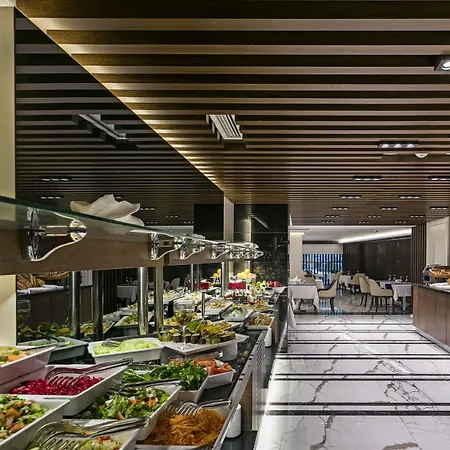 Hotel B Business &