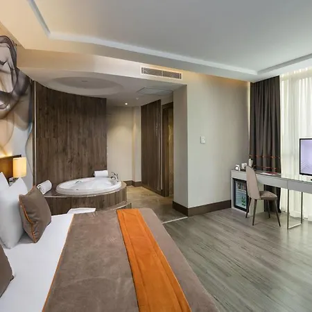 B Business & Hotel Antalya